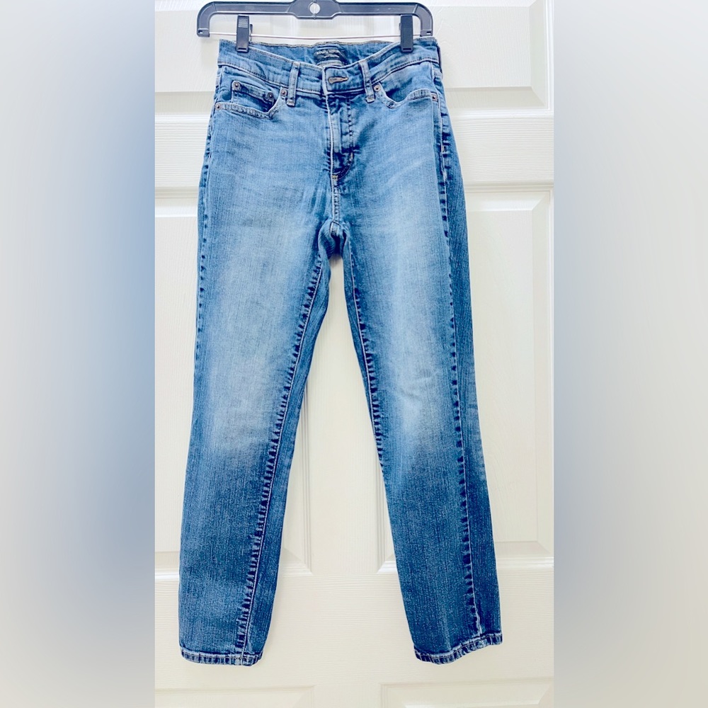 Banana RepublicWomen’s size 2, W26 in great condition. length from waist is L34